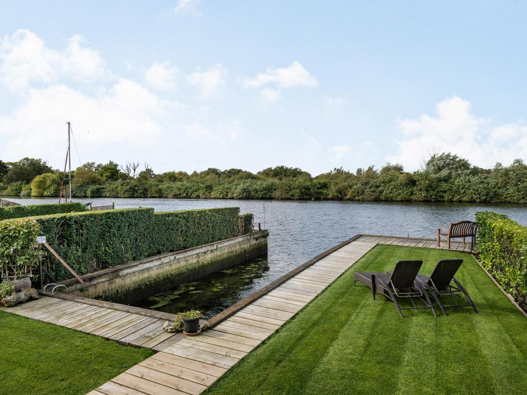 Sunset Lodge Brundall Buitenkant foto