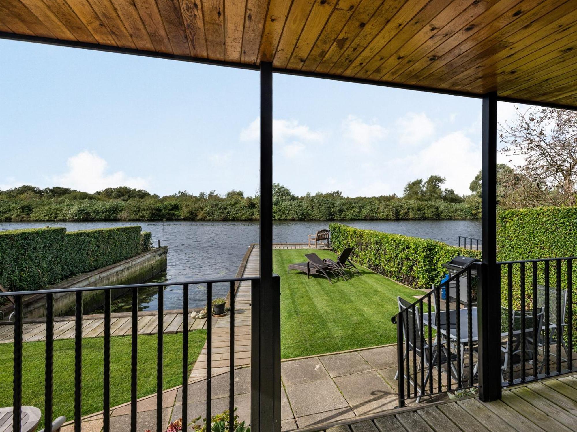 Sunset Lodge Brundall Buitenkant foto